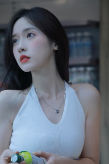 赤裸羔羊4蜜桃迷色